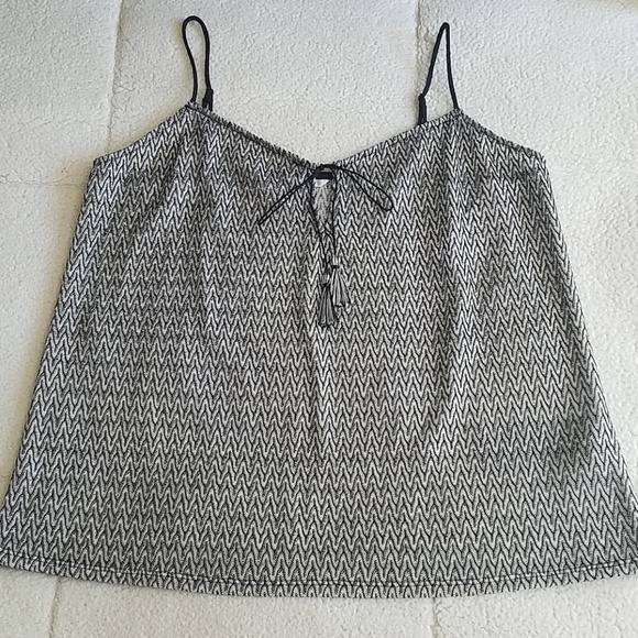 🖤 GUESS LEONA TASSEL CAMI 🖤 - Picture 5 of 8